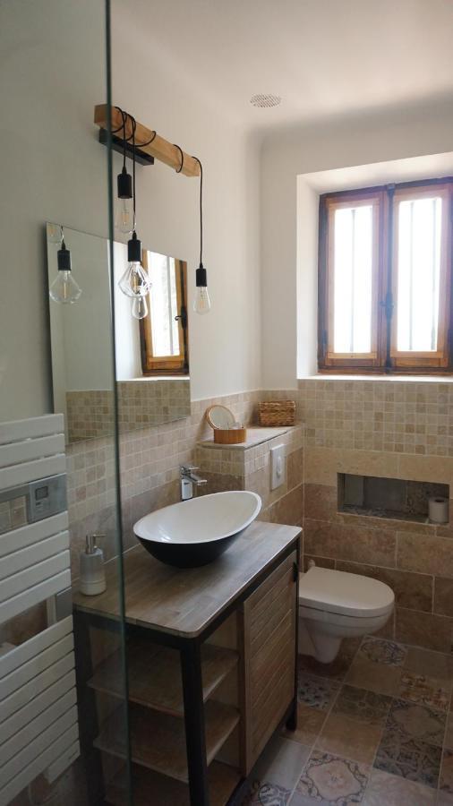 B&B Oasis Des Lavandes - Chambre Coqueliot Villeneuve-lès-Avignon Eksteriør billede