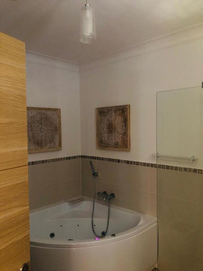 B&B Oasis Des Lavandes - Chambre Coqueliot Villeneuve-lès-Avignon Eksteriør billede